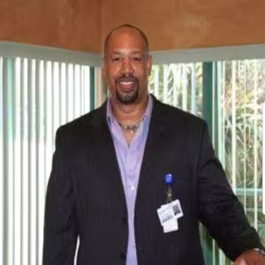 Dr. Damone E. Smith, DDS